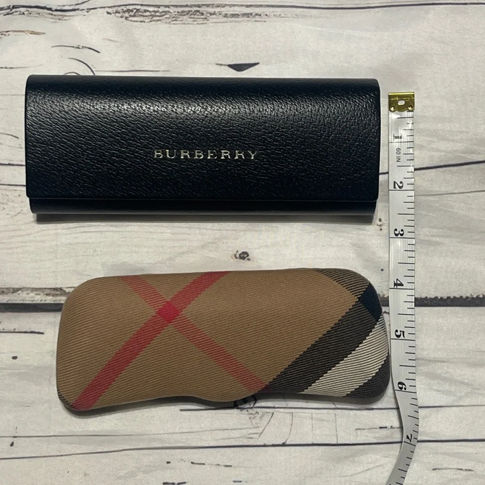 Burberry Black Glasses Case/Tan Plaid Cloth Glasses case Preowned